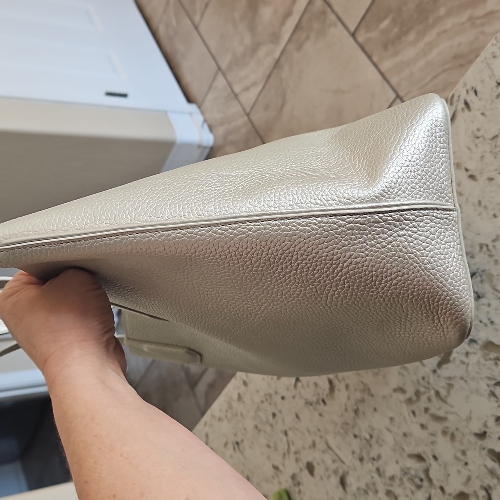 Tory Burch Metallic Textured Tote - Picture 6 of 17